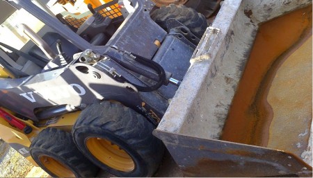 Minicarregadeira Volvo MC70C 2011, sem ar R$ 55.000,00